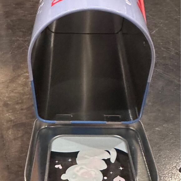 Valentines school and childrens book gift bundle - Picture 6 of 7